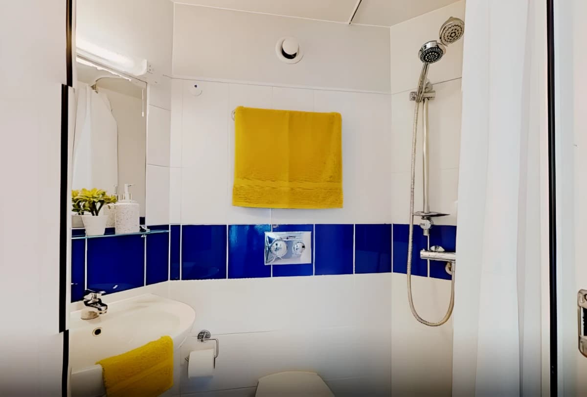 iQ Tufnell House image 5