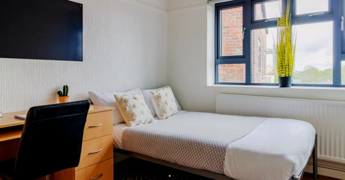Surrey Quays Landale House image