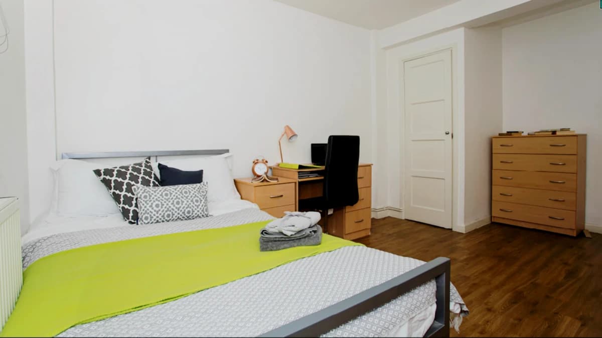 Surrey Quays Landale House image