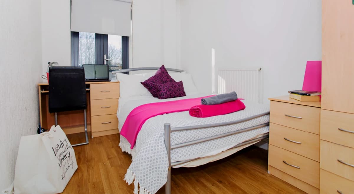 Surrey Quays Landale House image