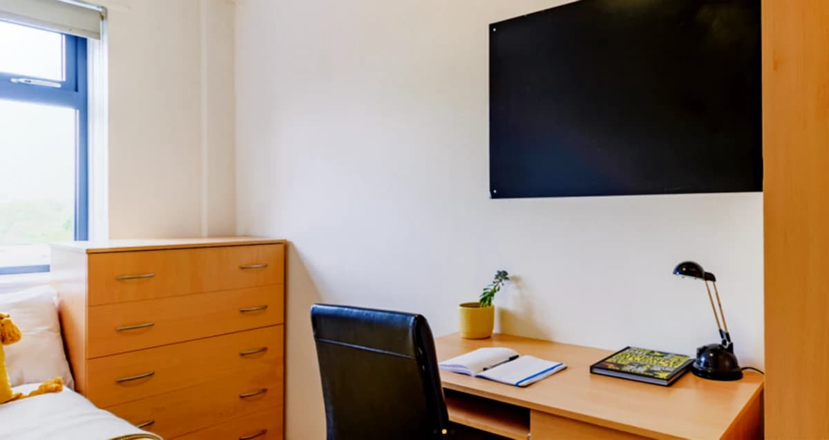 Surrey Quays Landale House image