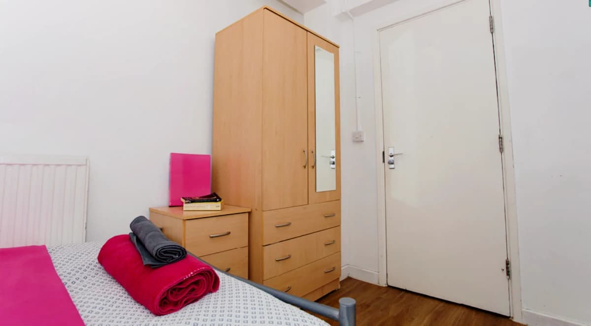 Surrey Quays Landale House image