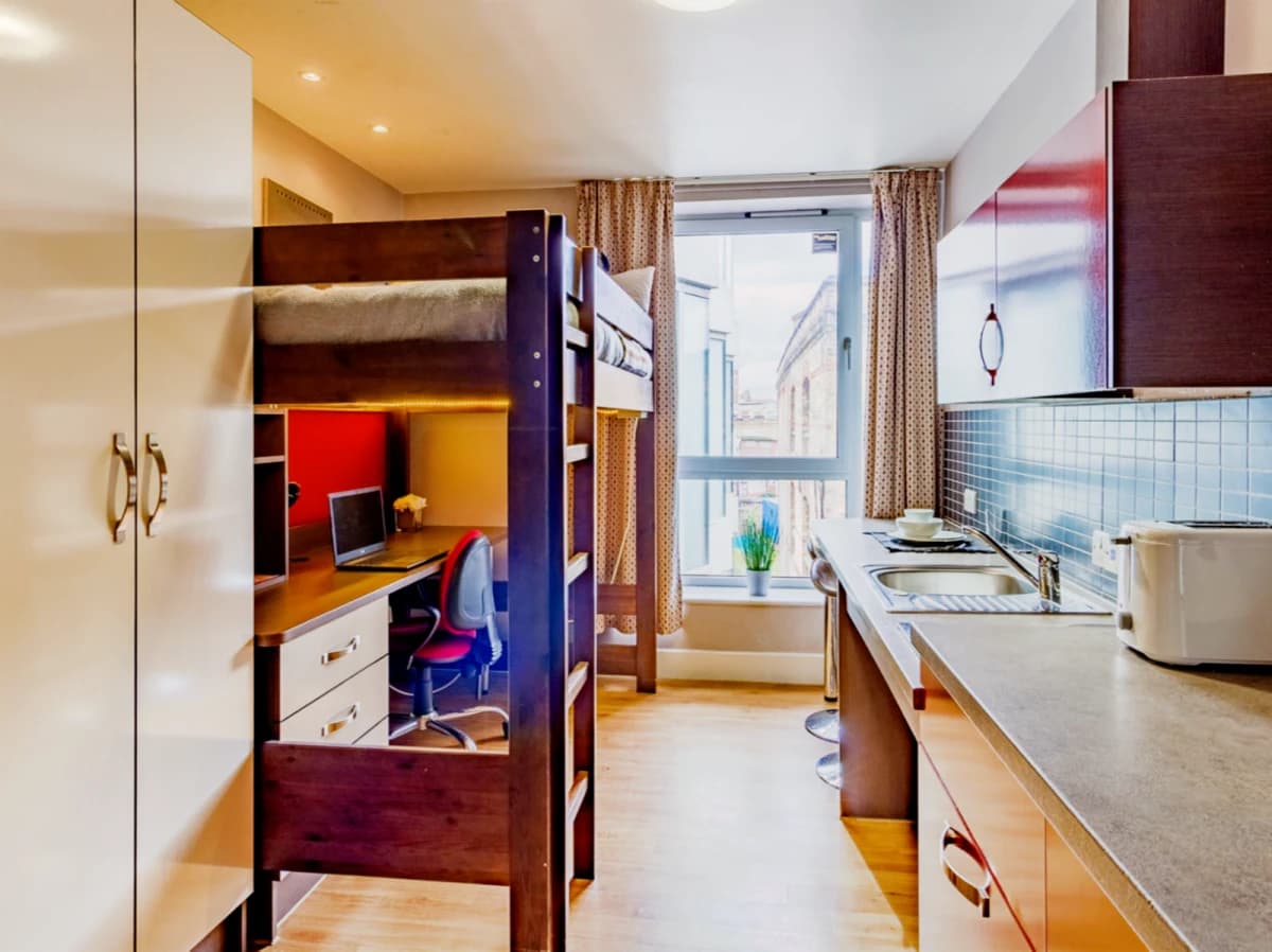 Camden Hawley Crescent image