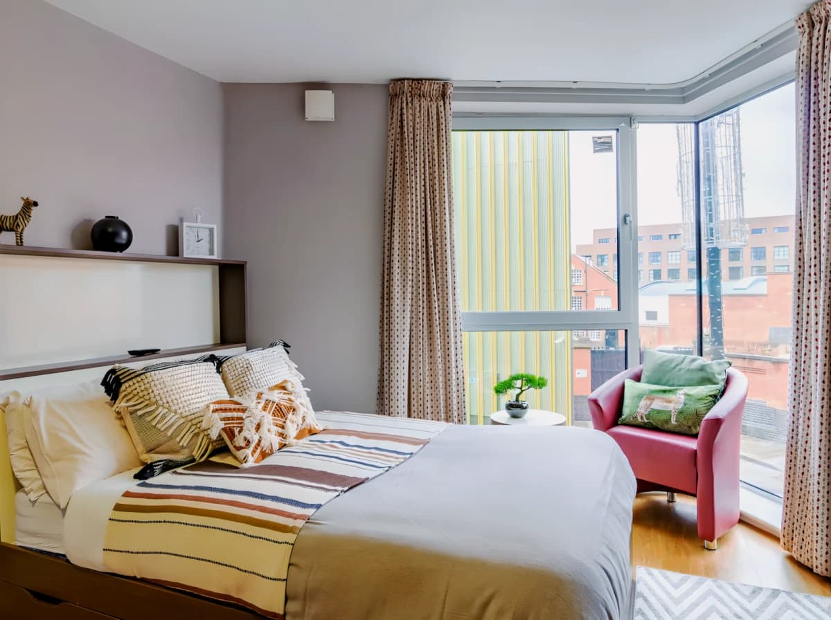 Camden Hawley Crescent image