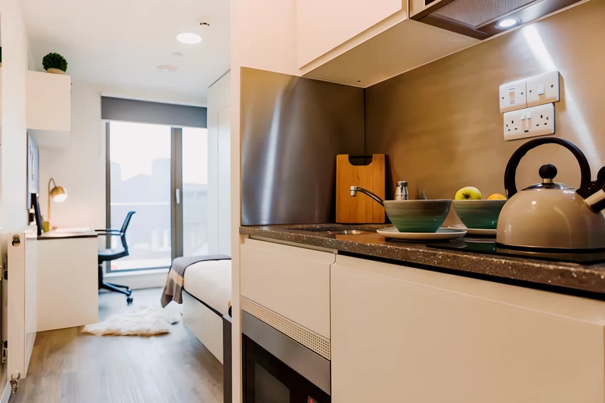 Gob White City Residence image