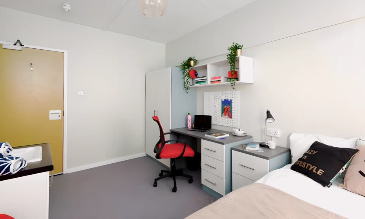 Louise House image