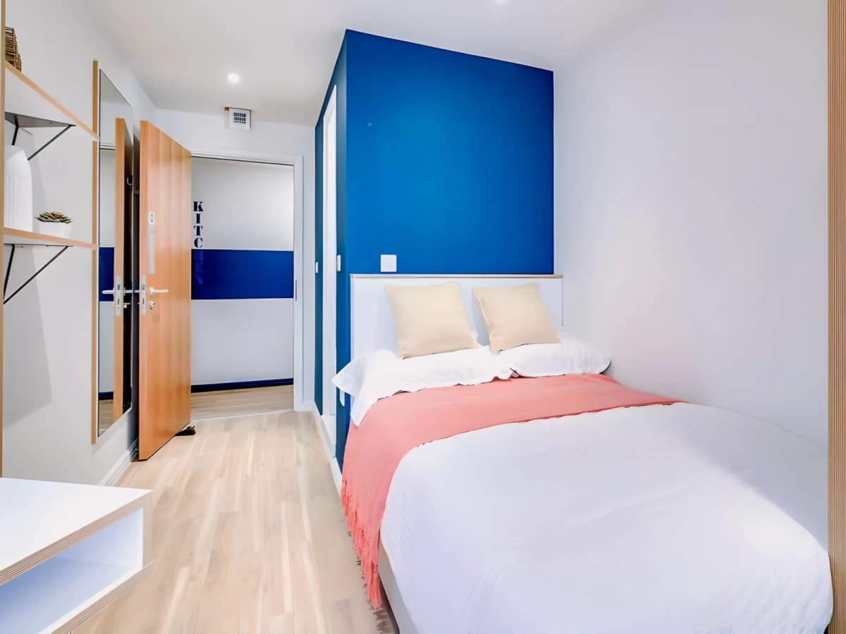 New Orient House image