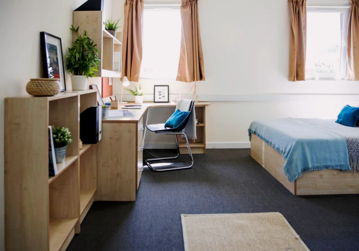 iQ Will Wyatt Court image