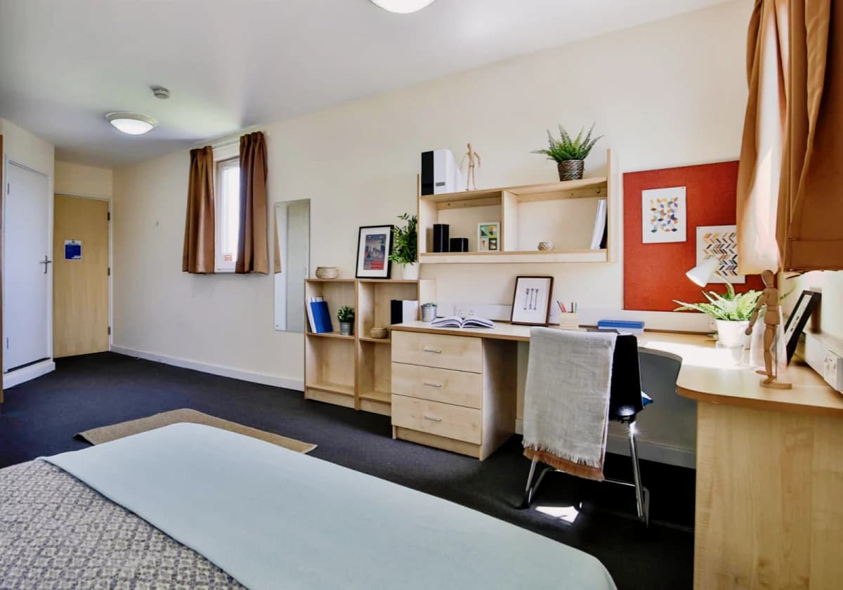 iQ Will Wyatt Court image