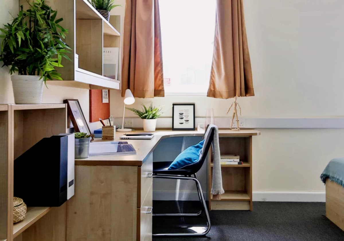 iQ Will Wyatt Court image