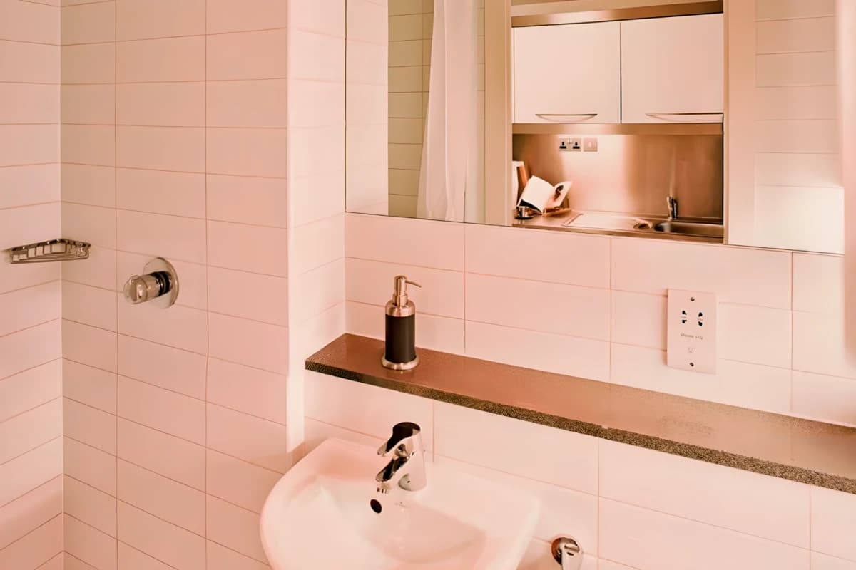 Lit Portobello Residence image
