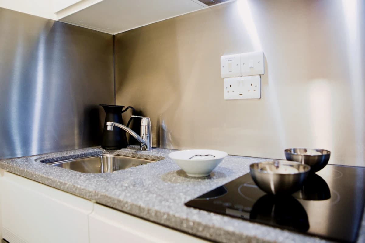Lit Highbury II Residence image