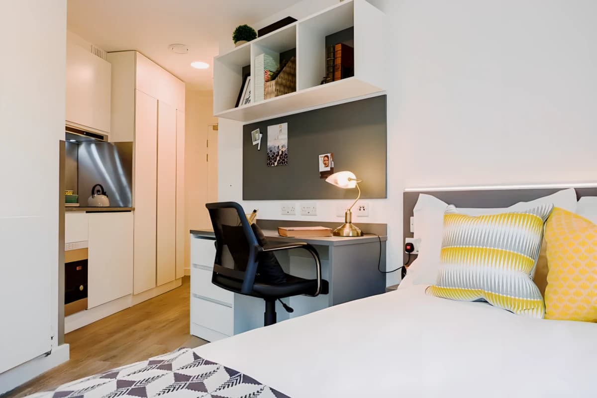 Lit White City Residence image
