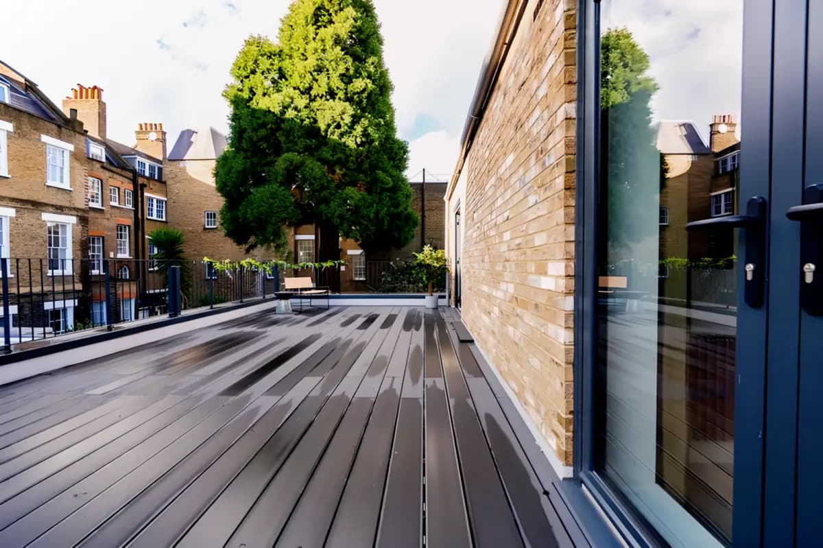 SL-10 King’s Mews
