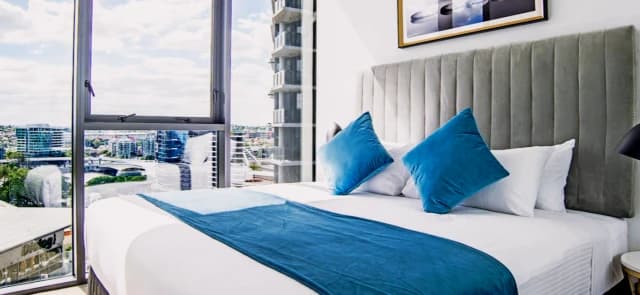 Brisbane One Apartments image 4