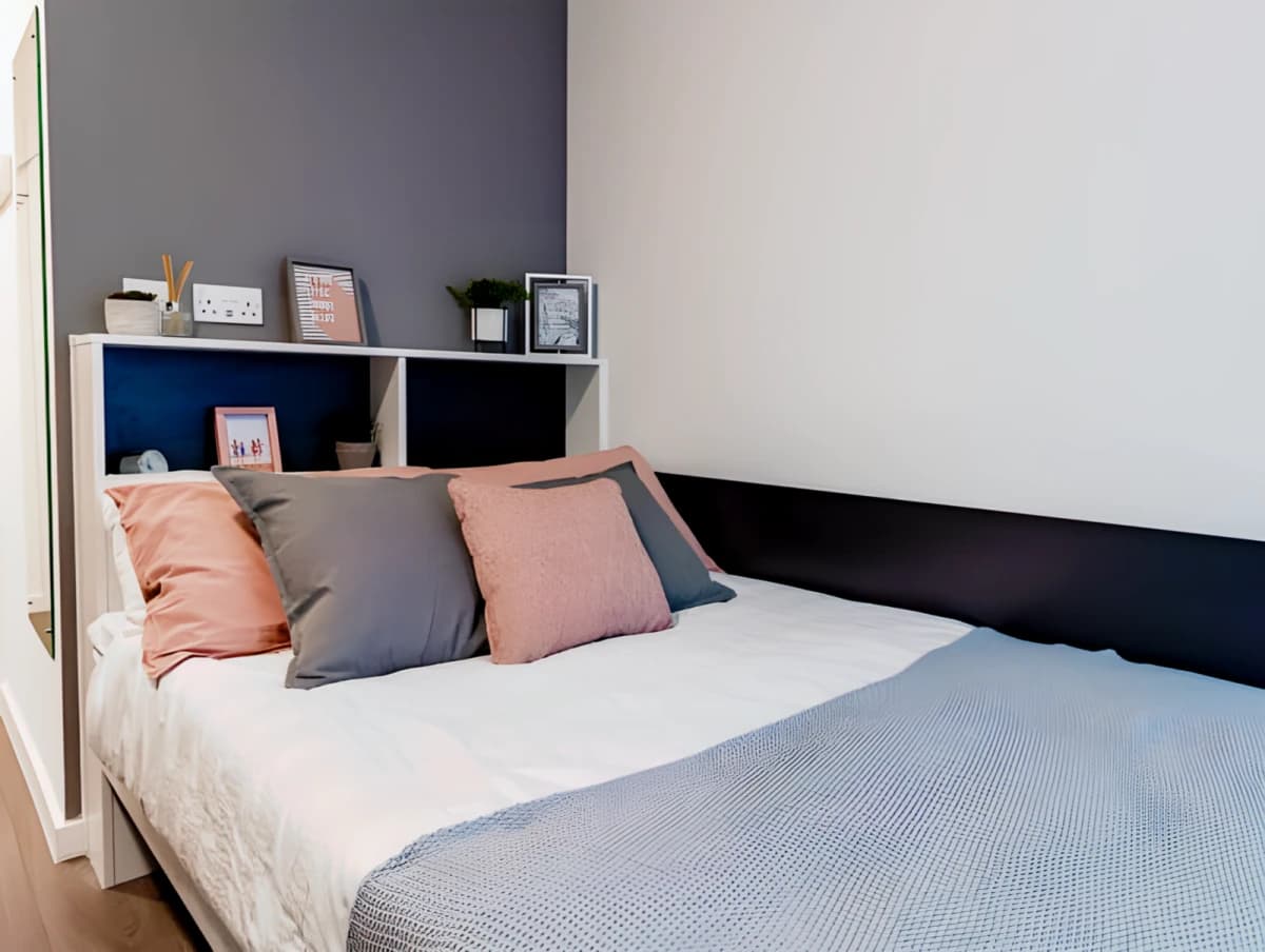 Pavilion Court image