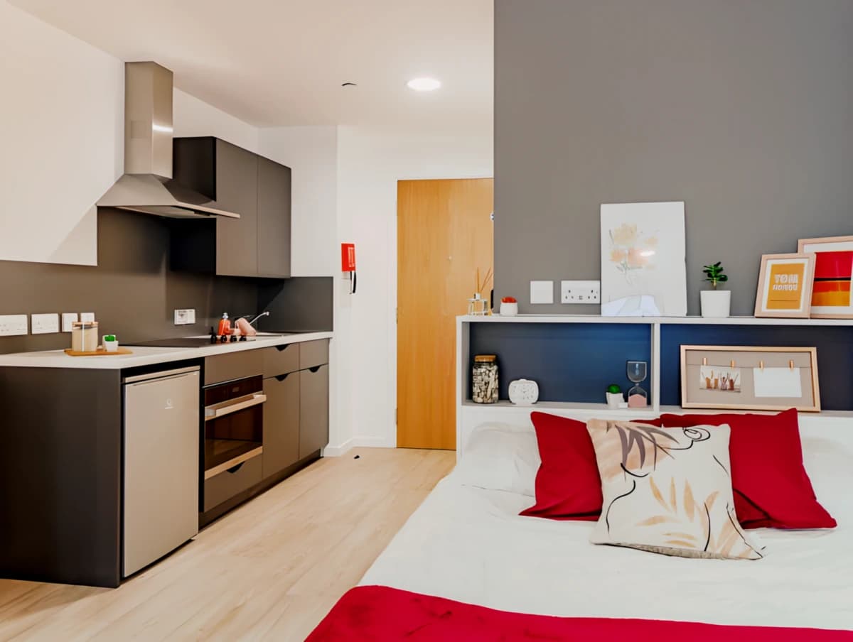 Pavilion Court image 5