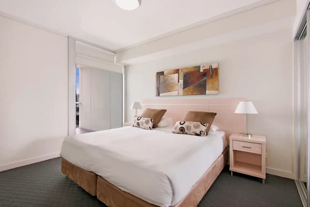 2Bedrooms, 2Bathrooms