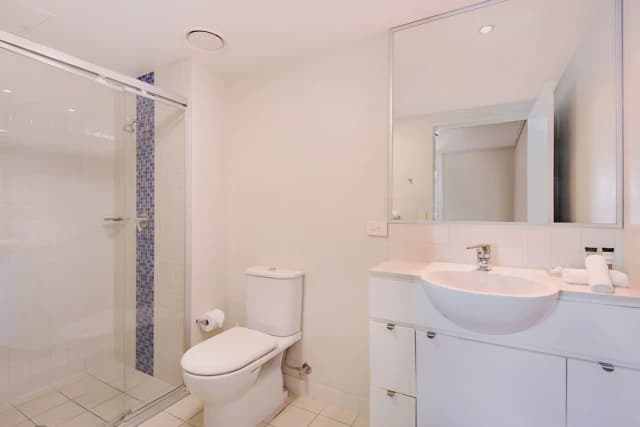 2Bedrooms, 2Bathrooms