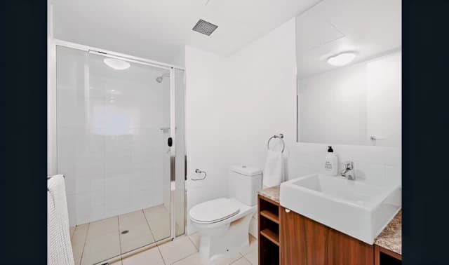 2Bedrooms, 1Bathrooms