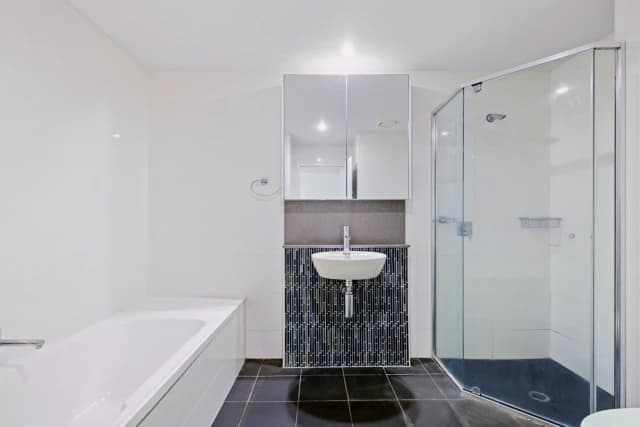 2Bedrooms, 2Bathrooms