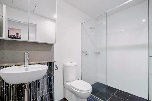 2Bedrooms, 2Bathrooms