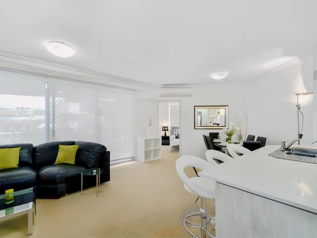 1Bedrooms, 1Bathrooms