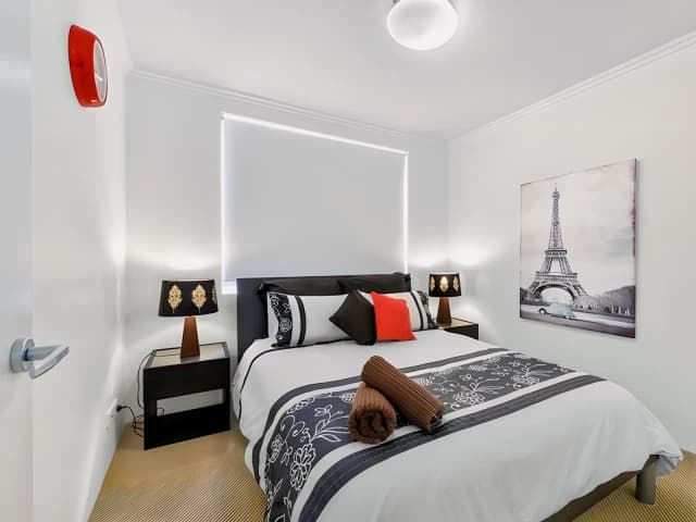 1Bedrooms, 1Bathrooms