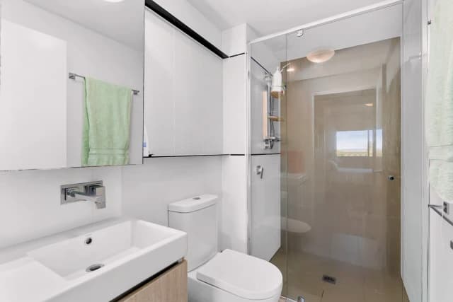 2Bedrooms, 2Bathrooms