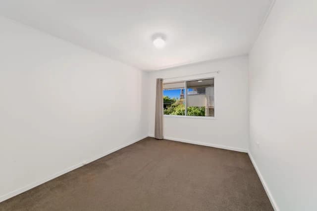 2Bedrooms, 1Bathrooms
