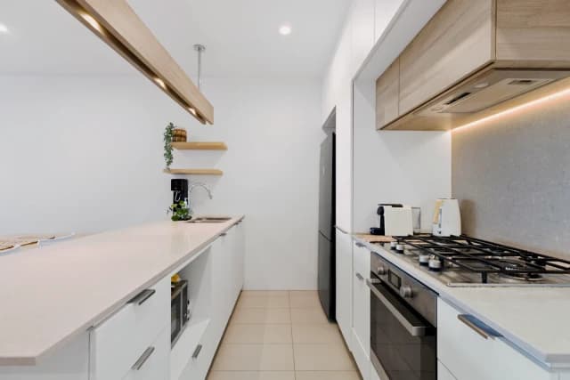 1Bedrooms, 1Bathrooms