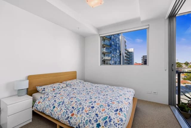 1Bedrooms, 1Bathrooms