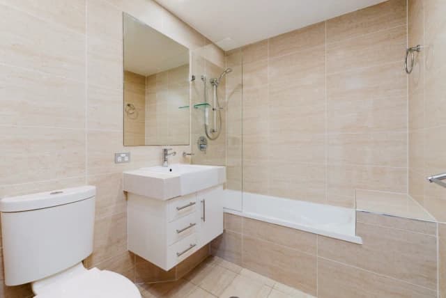 2Bedrooms, 2Bathrooms