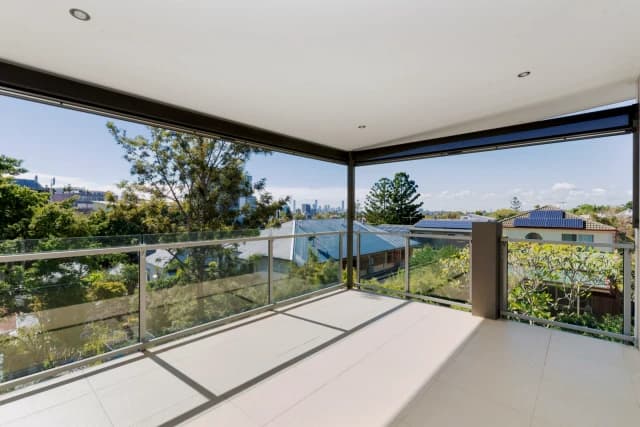 2Bedrooms, 2Bathrooms
