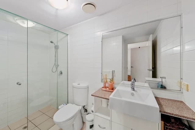 2Bedrooms, 2Bathrooms