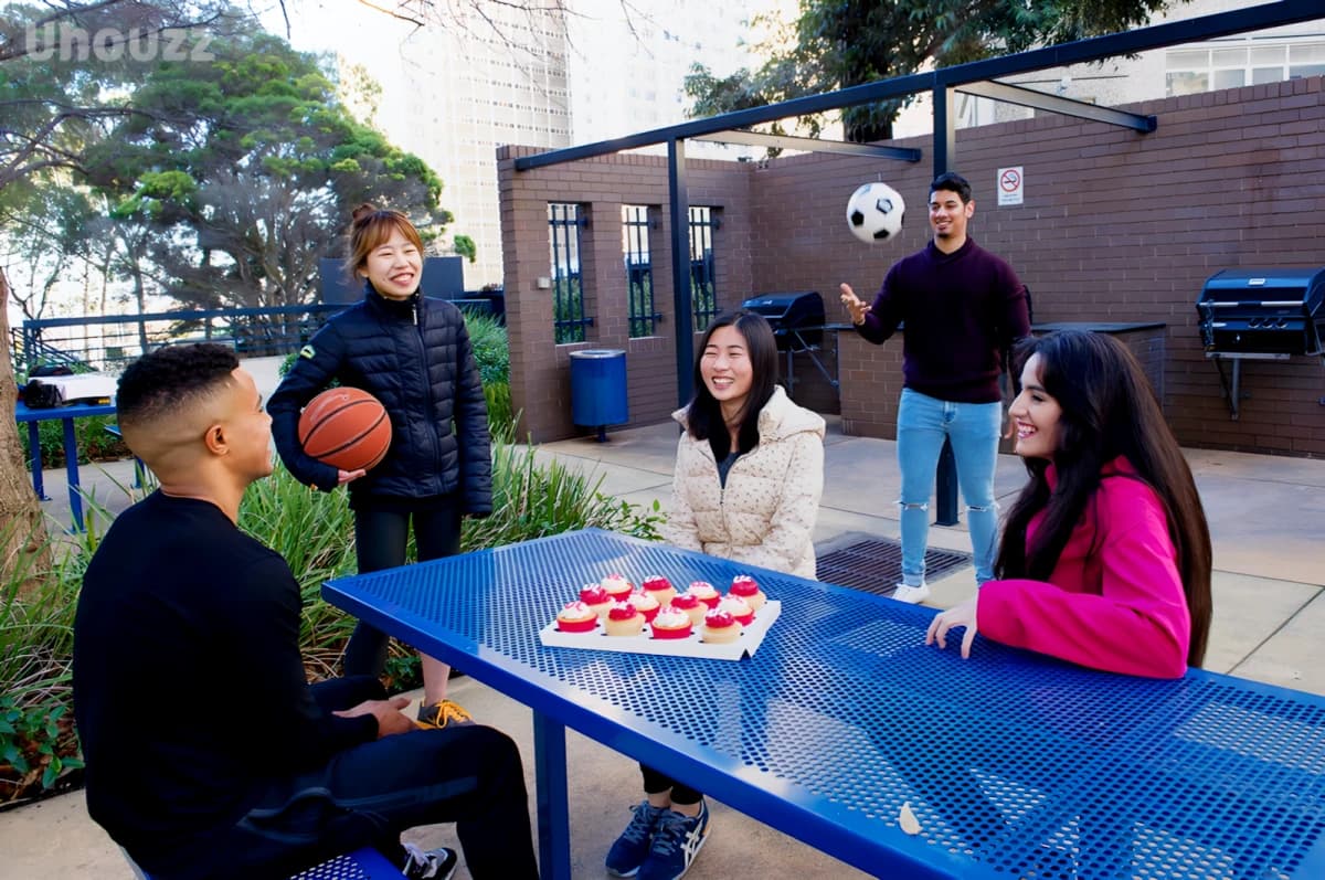 Student Living - 570 Lygon image
