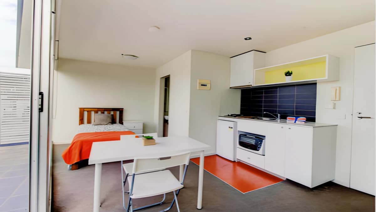 1 Queens Avenue image