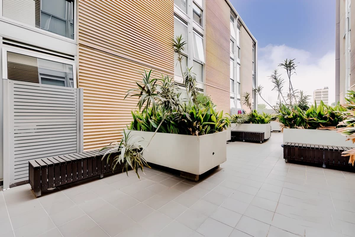 1 Queens Avenue image
