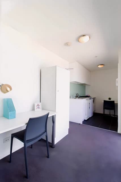 484 Elgar Road image