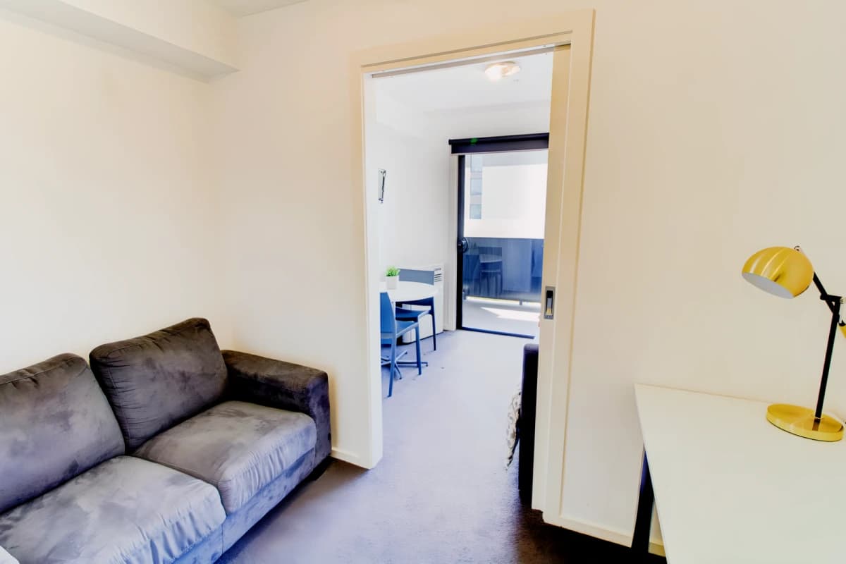 484 Elgar Road image