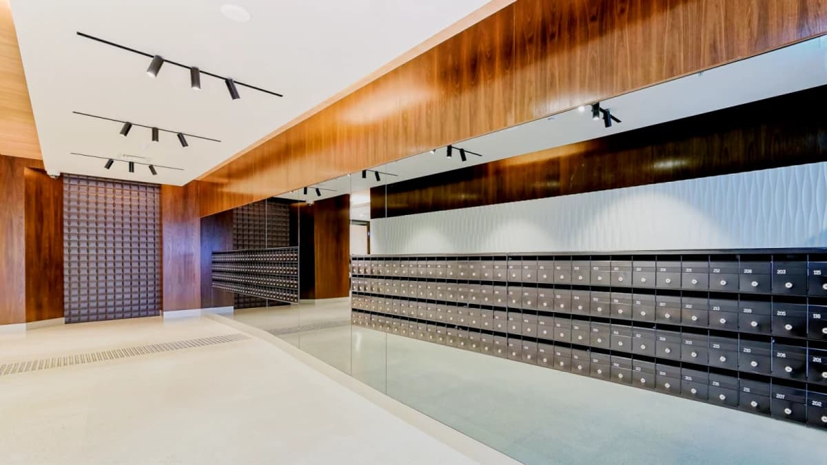 Student Living on Lonsdale image