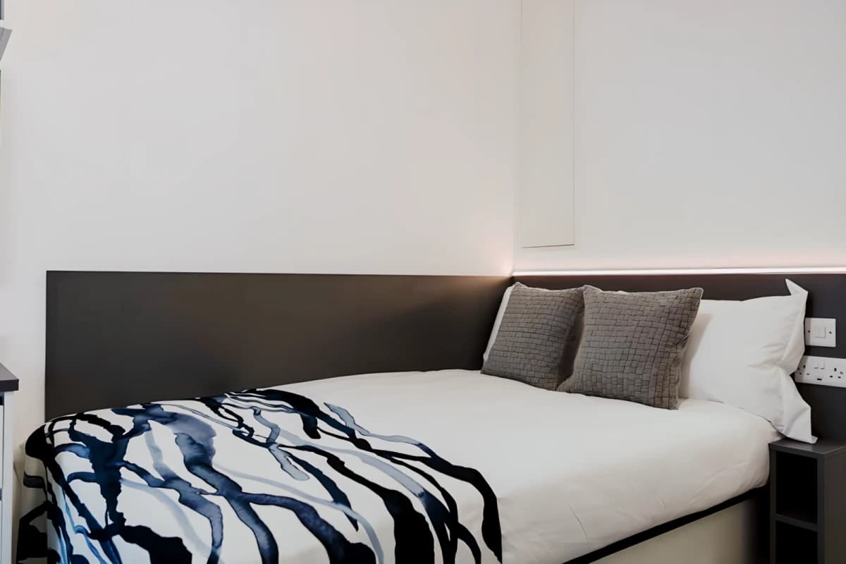 Gob Highbury Residence II image 3