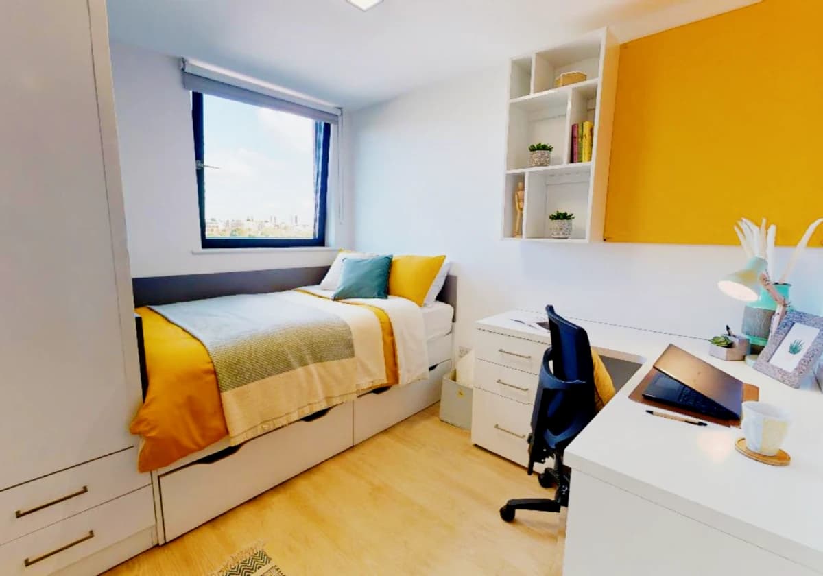 iQ Haywood House image