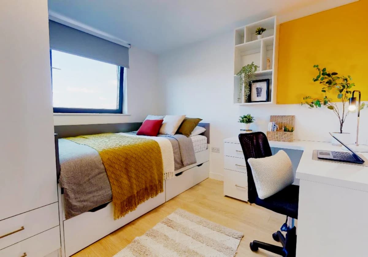 iQ Haywood House image 5