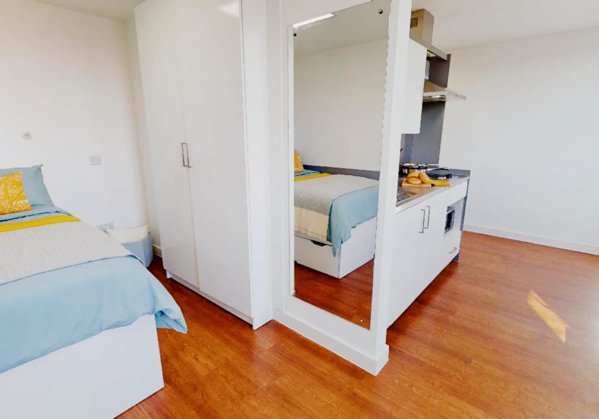 iQ Haywood House image