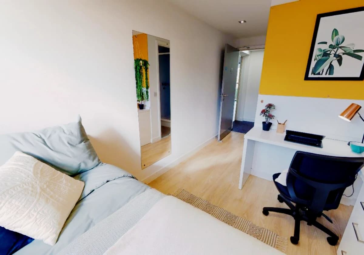 iQ Haywood House image