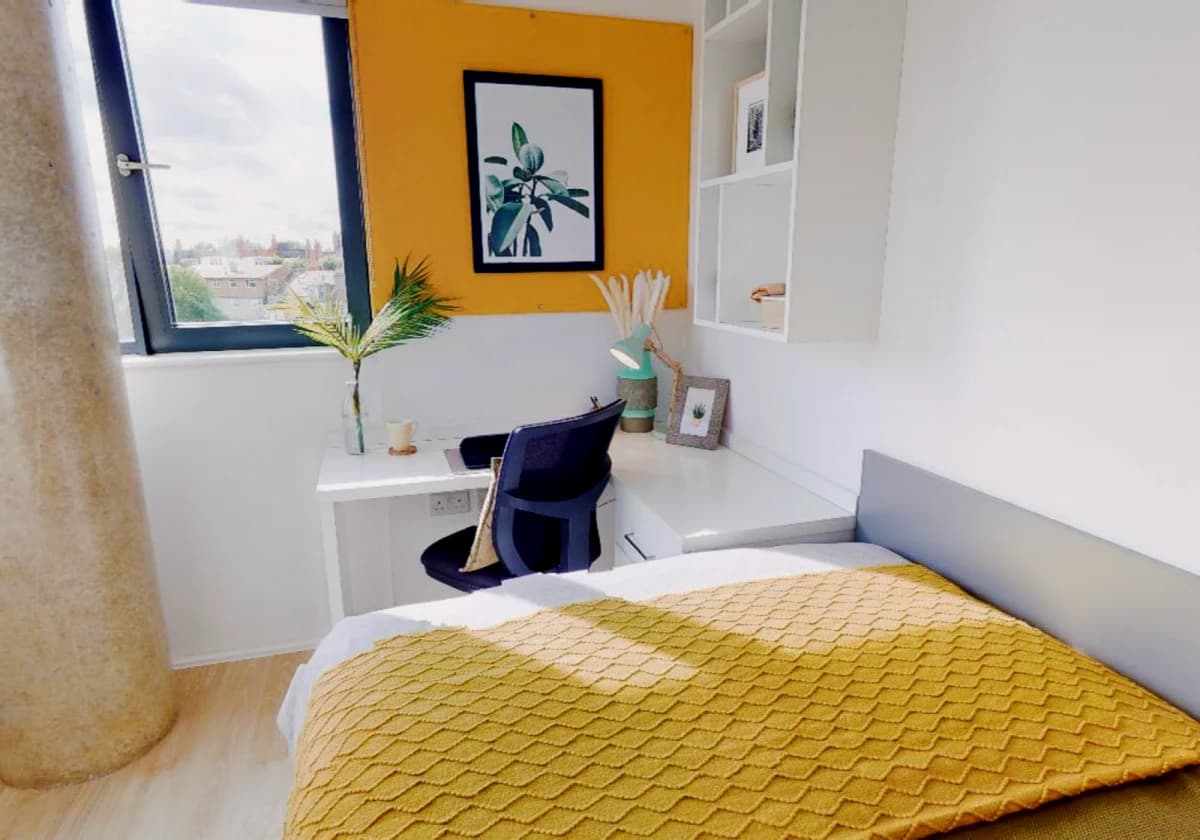 iQ Haywood House image 3