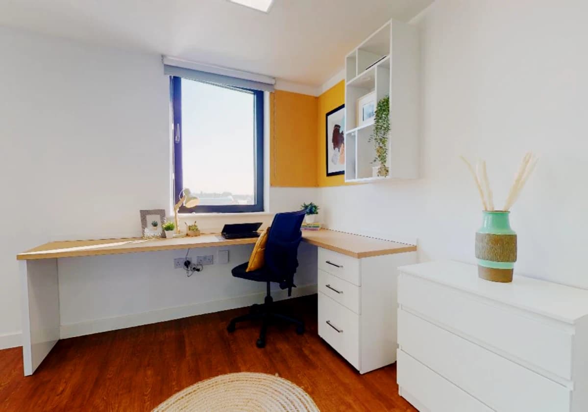 iQ Haywood House image