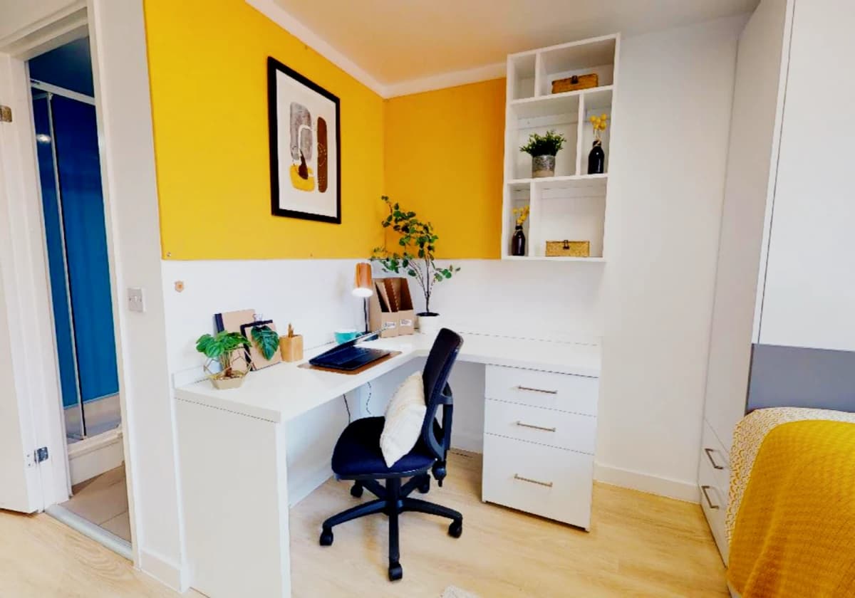 iQ Haywood House image