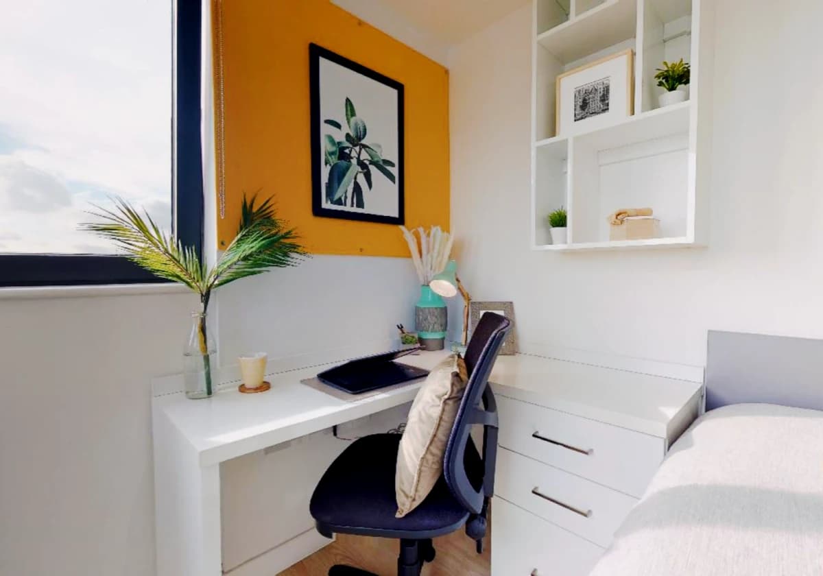 iQ Haywood House image